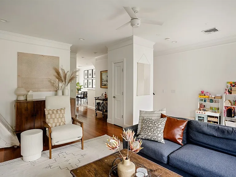 39 Cottage St #2 — Photo 3