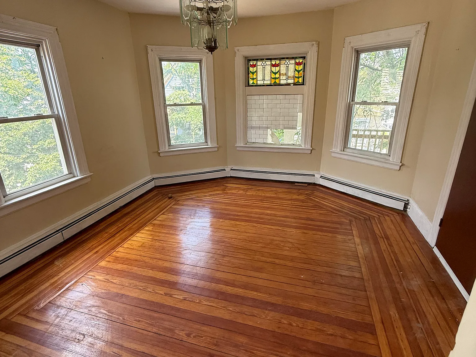 3 bed, $2,300 — Photo 4