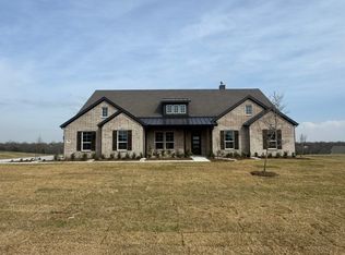 809 Valley Ridge Rd, Van Alstyne, TX 75495