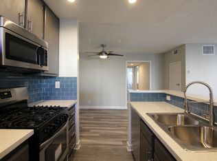 7240 Corbin Ave #217, Reseda, CA 91335