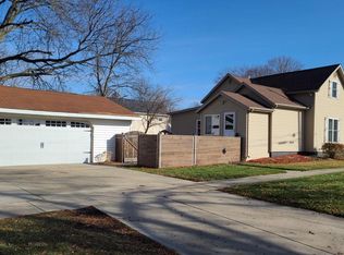 338 W Milwaukee Ave, Fort Atkinson, WI 53538
