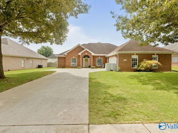 705 Wade Rd SE, Owens Cross Roads, AL 35763