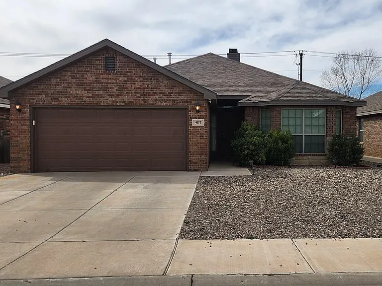 907 Candlestick Dr — Photo 1