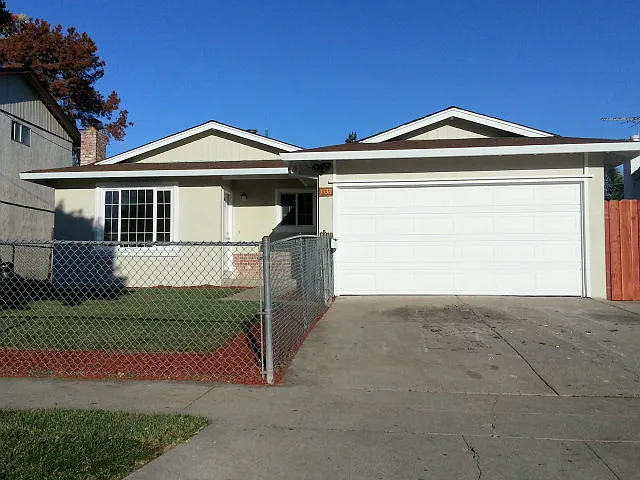 1538 Mount Lassen Dr photo 1