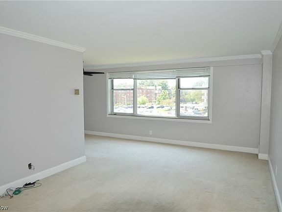3rd image of 11850 Edgewater Dr APT 310