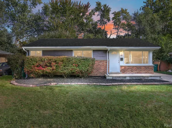 1121 Buick Ave, Ypsilanti, MI 48198