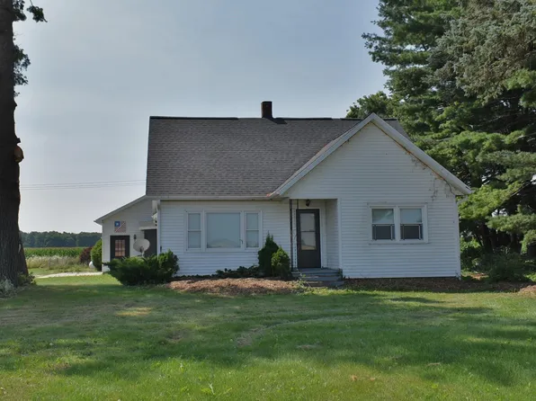 6631 W 4th Rd, Mesick, MI 49668