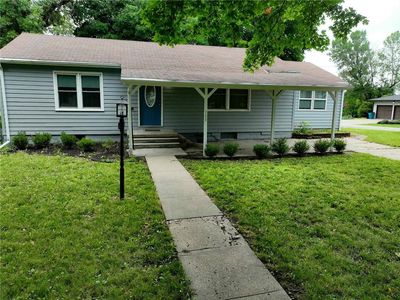 700 S 2nd St, Hiawatha, KS, 66434