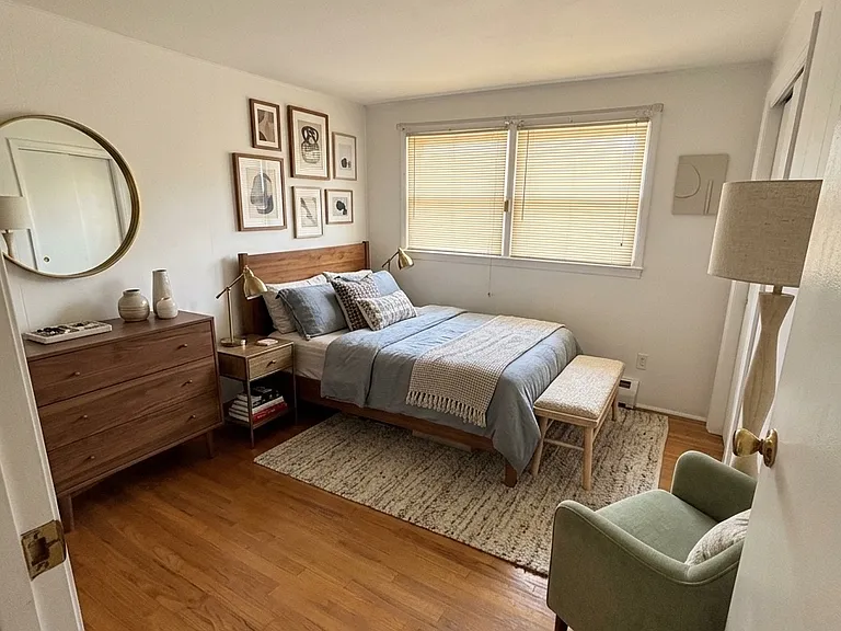 10 Imperial Dr — Photo 8