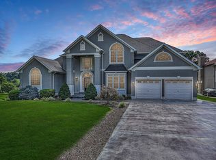 205 Sandy Point Dr, Blountville, TN 37617