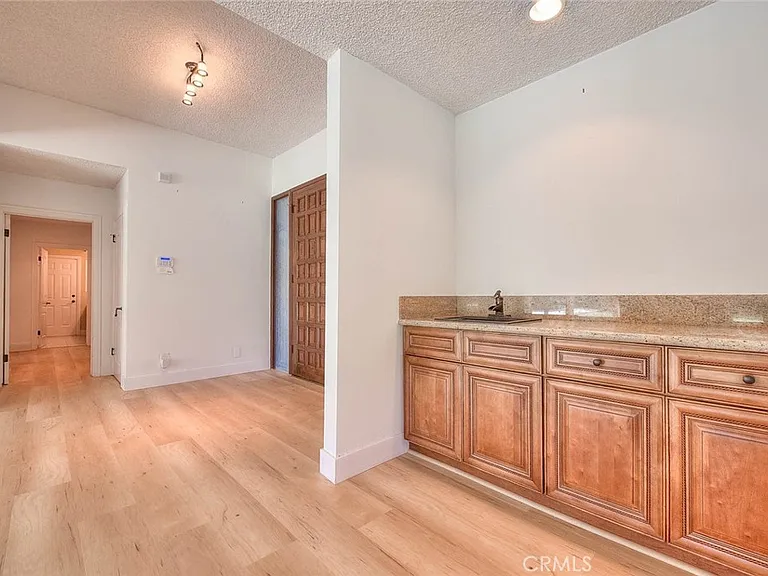 16612 Park Lane Cir — Photo 10