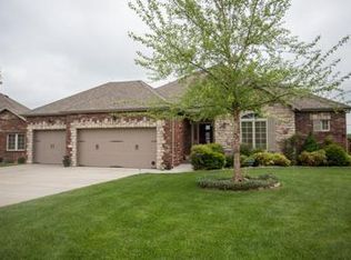 879 W Chestnut Bend Cir, Nixa, MO 65714