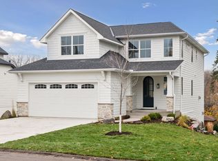 124 Chicago Ave N, Wayzata, MN 55391