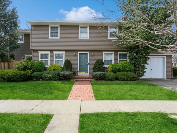62 Southard Avenue, Rockville Centre, NY 11570