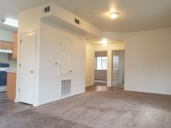 3rd image of 151 Garden Hwy APT 8