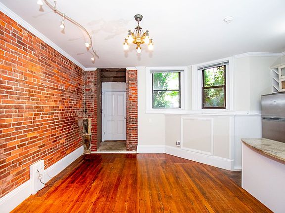 5th image of 189 Beacon St APT 1