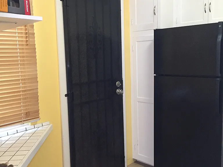 720 Salem Ct — Photo 12