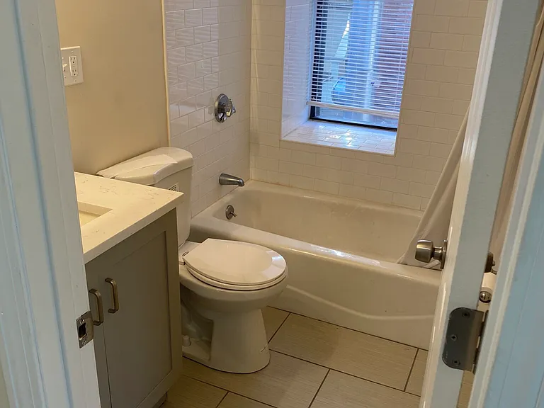 311 Huntington Ave #5A — Photo 4