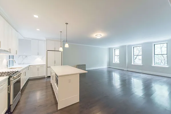 Rented by Thor Equities | media 24