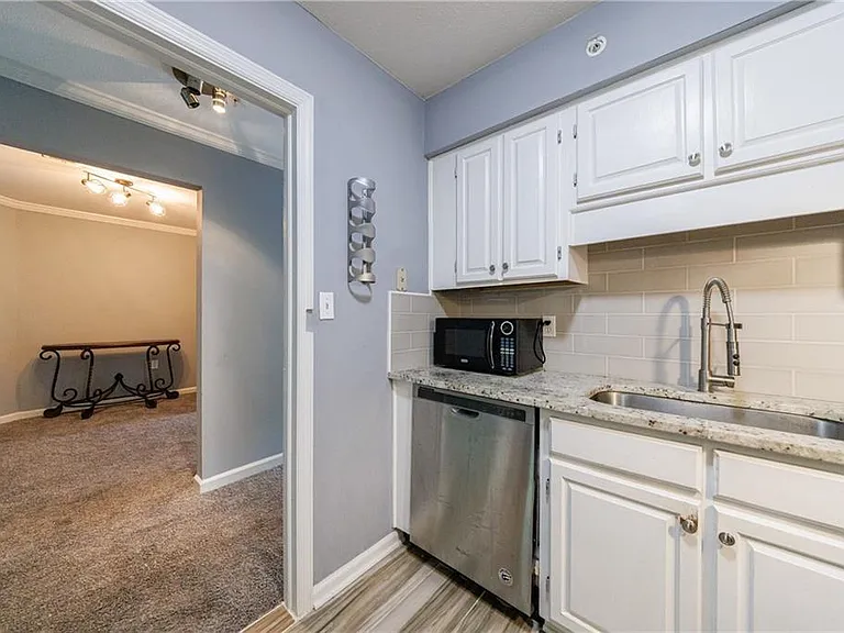 27306 Plantation Dr NE #306 — Photo 35