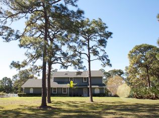 13545 Running Water Rd, Palm Beach Gardens, FL 33418