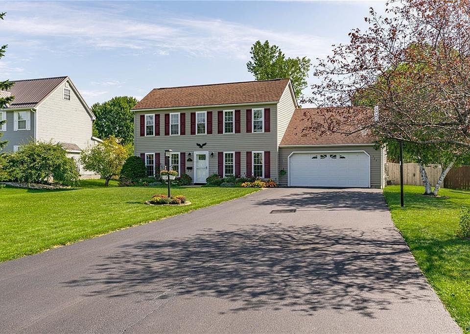 1st image of 113 Patrician Ln