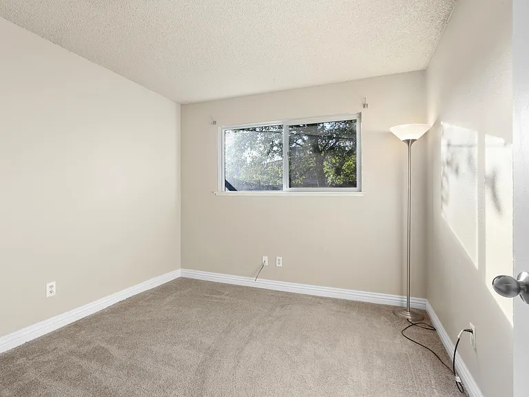 4903 Orchid Way — Photo 18