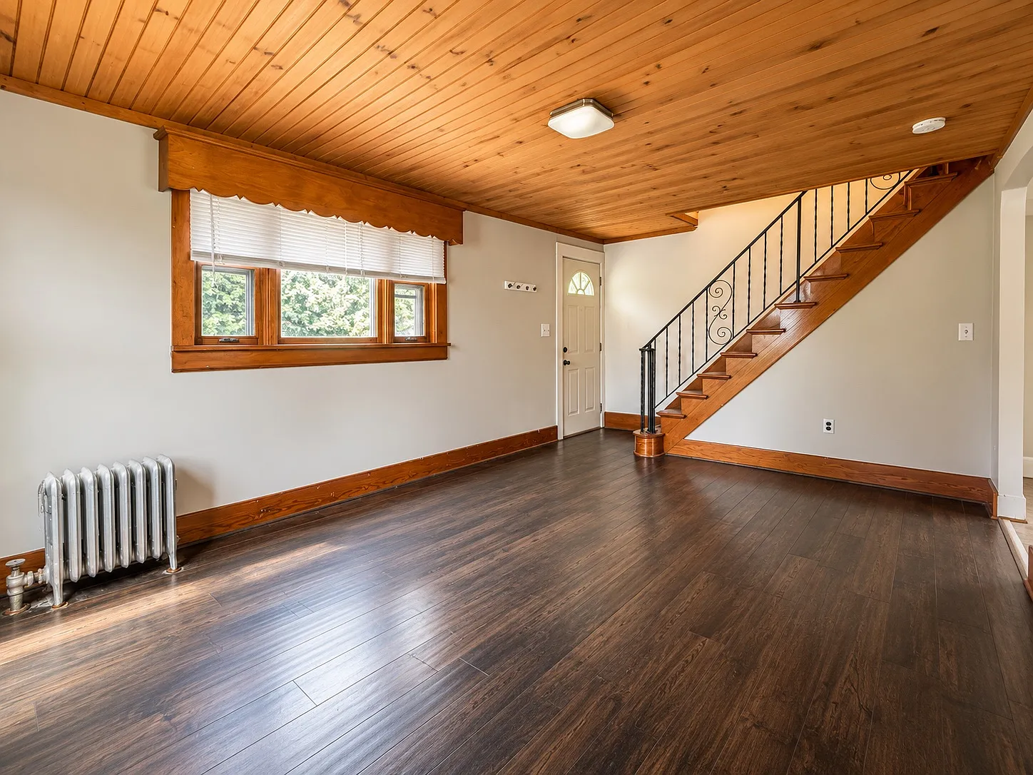3 bed, 1171 sqft, $1,600 — Photo 2