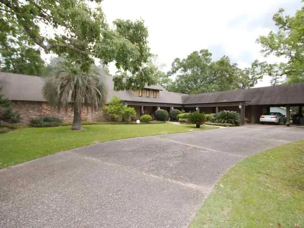 12 Bayou Bnd, Orange, TX 77630