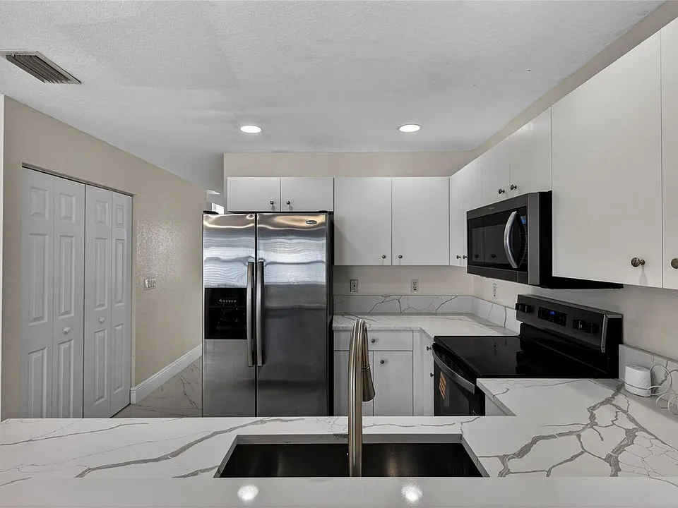 85 Citrus Park Ln