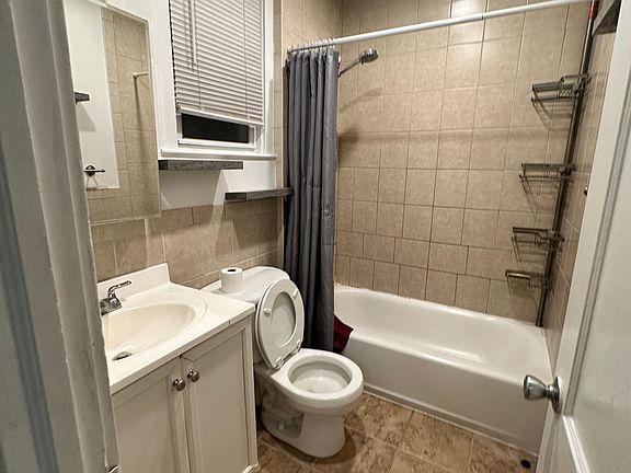 5th image of 59 Sterling Ave #1