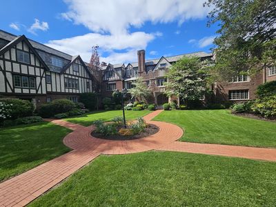 182 Fern Street Apt 4, West Hartford, CT, 06119