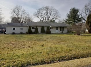 422 Sussex Dr, Cranberry Township, PA 16066