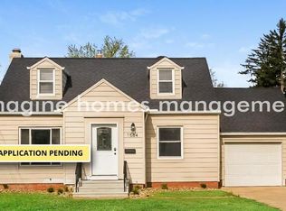 1584 Brainard Rd, Lyndhurst, OH 44124