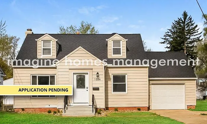 1584 Brainard Rd photo 1