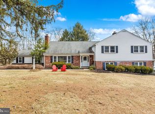 351 Lenape Dr, Berwyn, PA 19312