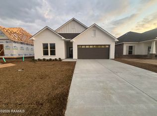 107 Lotus St, Broussard, LA 70518