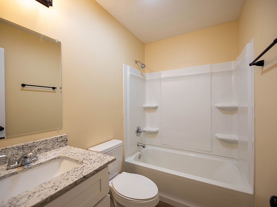 2601-1st-Ave-Unit118-bathroom1_04112024