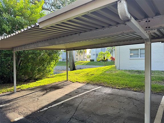 2nd image of 946 VIRGINIA STREET #104