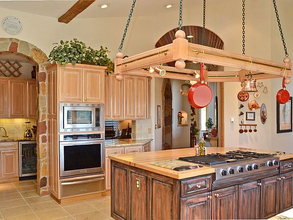 Spacious Gourmet Kitchen