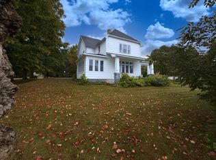 118 S 5th St, Crystal Falls, MI 49920