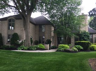 1750 Stony Creek Dr, Rochester, MI 48307