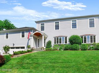 15 Shady Brook Ln, Old Greenwich, CT 06870
