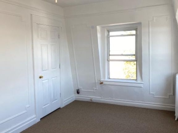 3rd image of 236 1st St APT 3