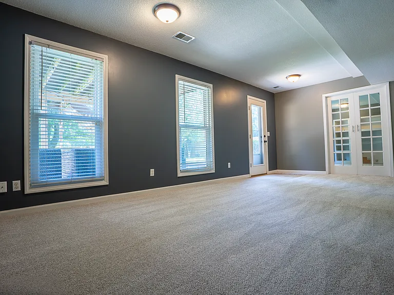 1257 SE Princeton Dr — Photo 12