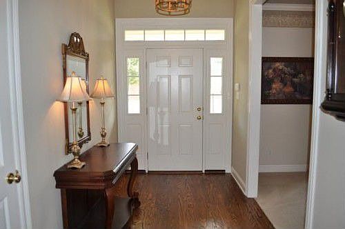 4th image of 322 Saint Charles Blvd