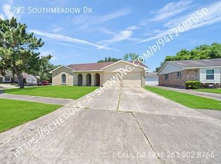 7962 Southmeadow Dr, Houston, TX 77071