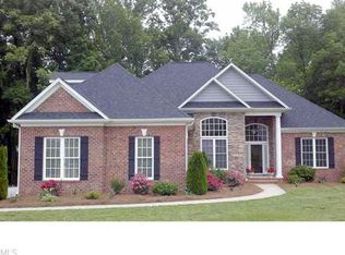 2162 Walnut Crossing Run Dr, Yadkinville, NC 27055