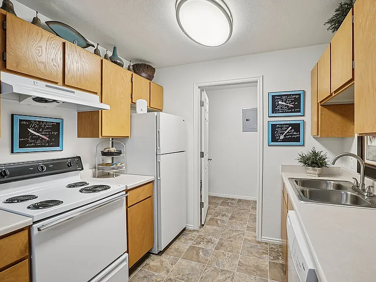 Kitchen 2
