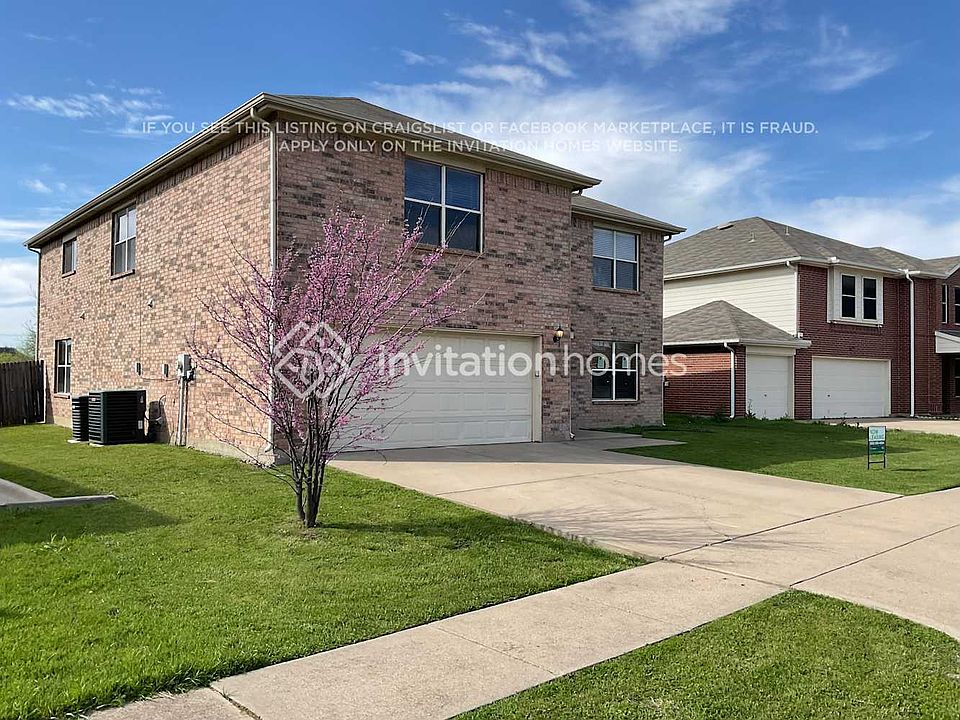 1st image of 809 Blue Sky Dr